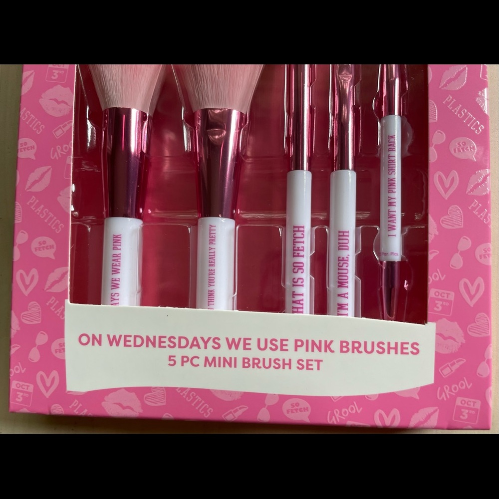 Mean Girls x Profusion Makeup Brush Set - Picture 2 of 3